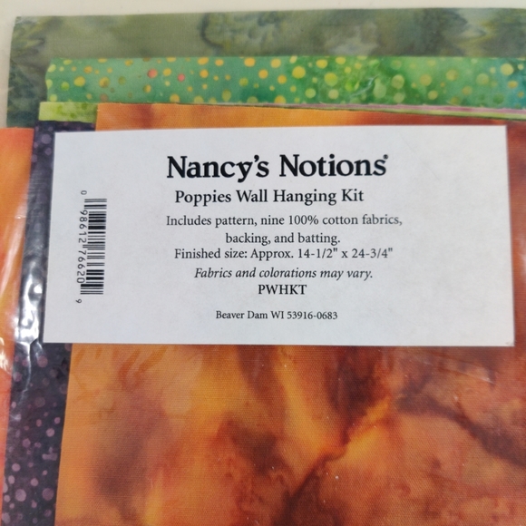 Toni Whitney Design Poppies Quilt Sewing Kit, Wall Hanging Art, 2012 - Picture 5 of 7